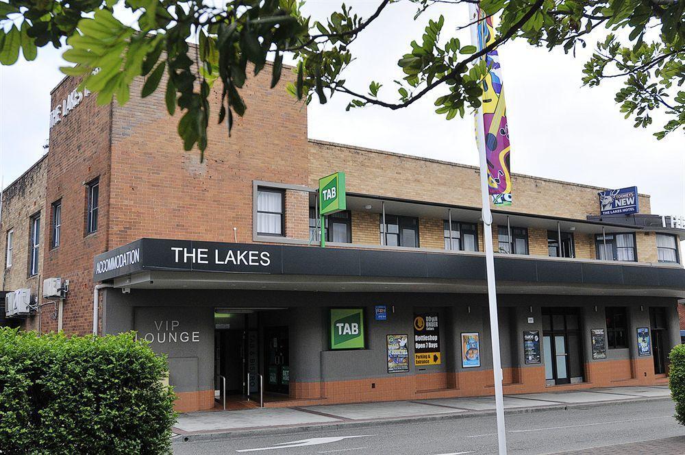 The Lakes Hotel Entrance Dış mekan fotoğraf
