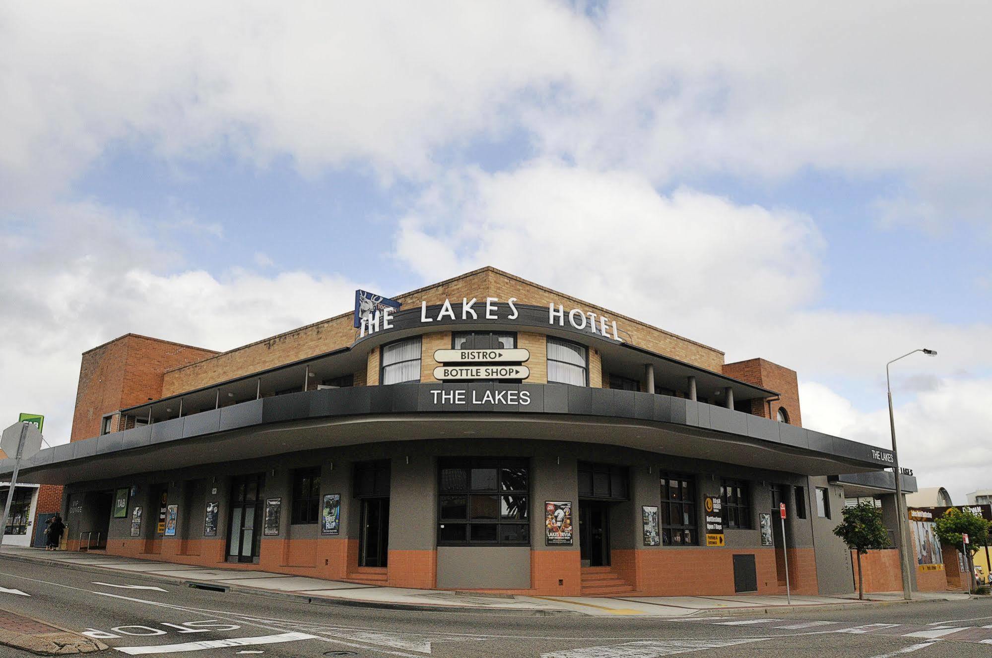 The Lakes Hotel Entrance Dış mekan fotoğraf